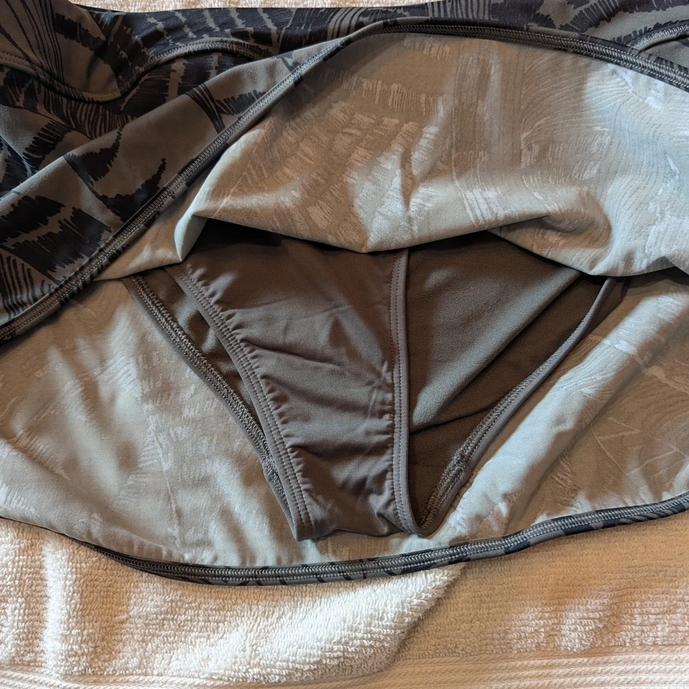 Athleta Black and Gray Patterned Sarong